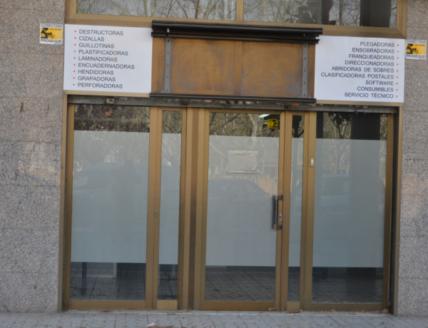 Local comercial en Venta en Cornella De Llobregat Barcelona ALMEDA photo 3