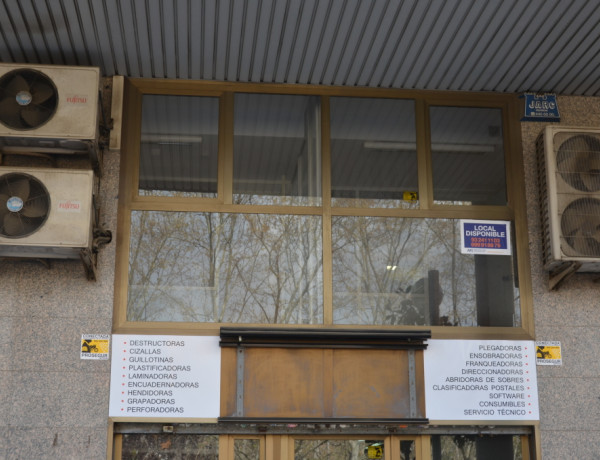 Local comercial en Venta en Cornella De Llobregat Barcelona ALMEDA photo 4