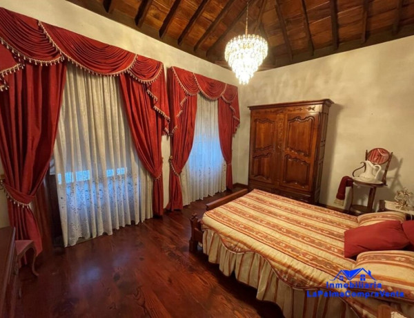 Detached villa for sale in , Santa Cruz de la Palma thumbnail 1
