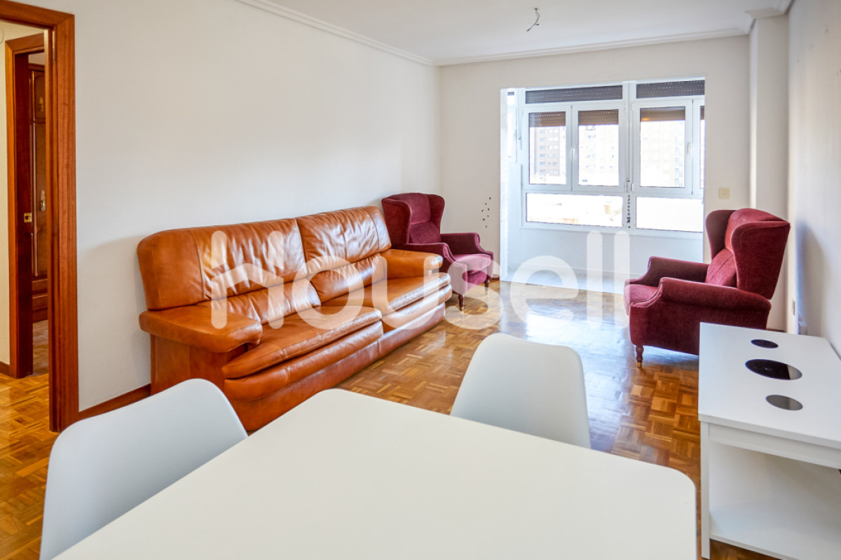 Piso en venta de 93 m² Juntas Generales Kalea, 01010 Vitoria-Gasteiz (Araba), Vitoria
photo 2