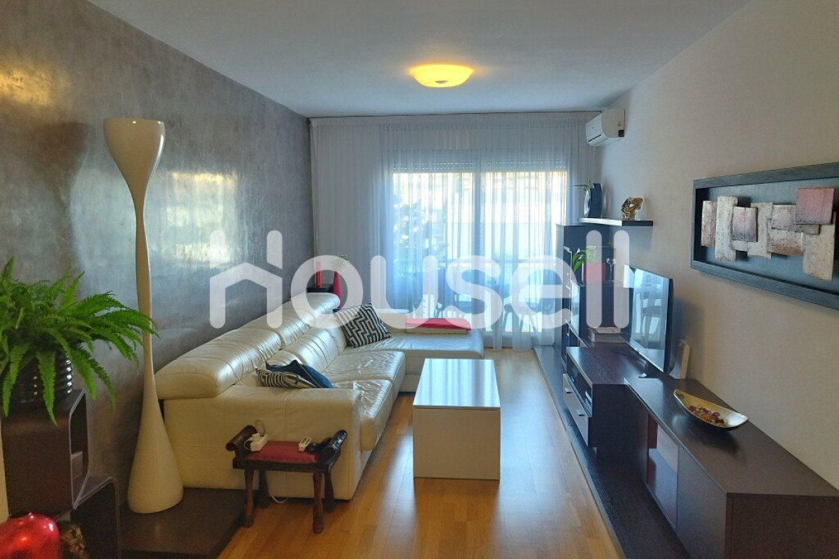 Piso en venta de 110 m² Calle Compositor Prat Forga, 17800 Olot (Girona), Olot
photo 3