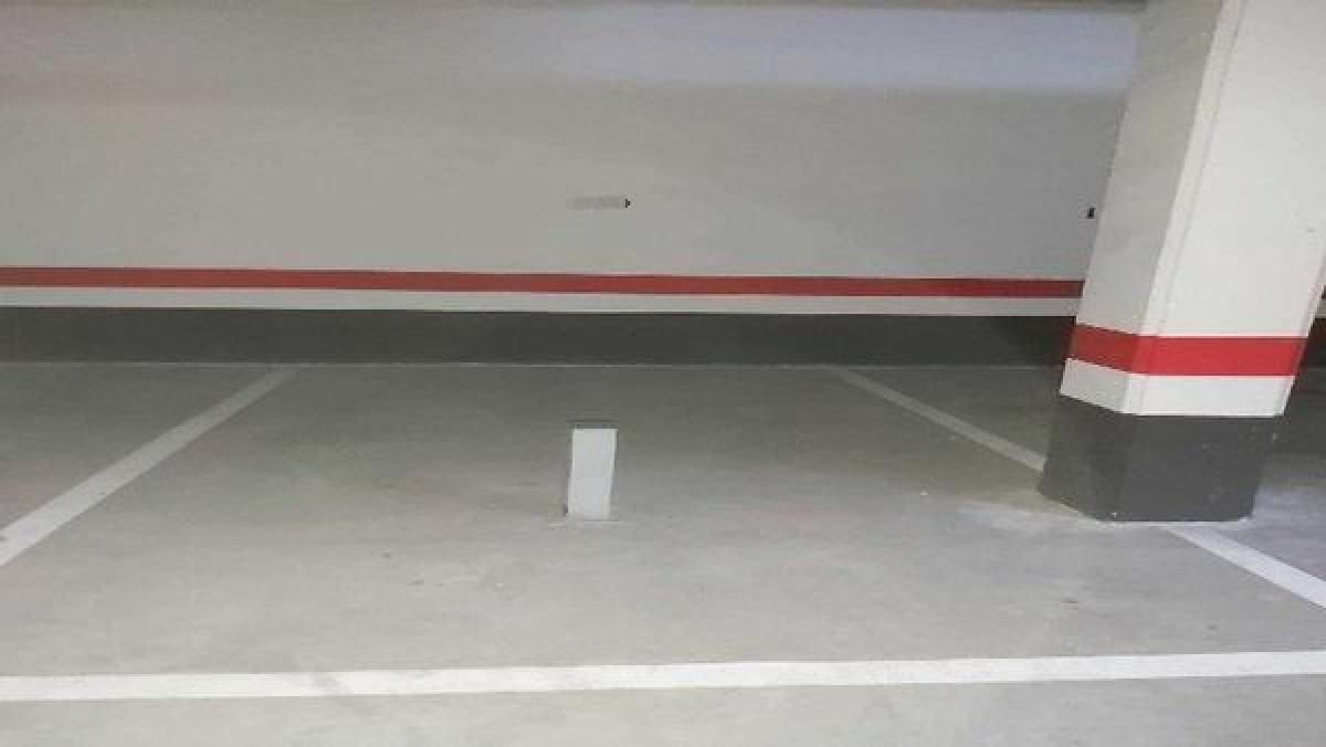 Venta de garaje en Calle de Un Americano en París , Zaragoza photo 3