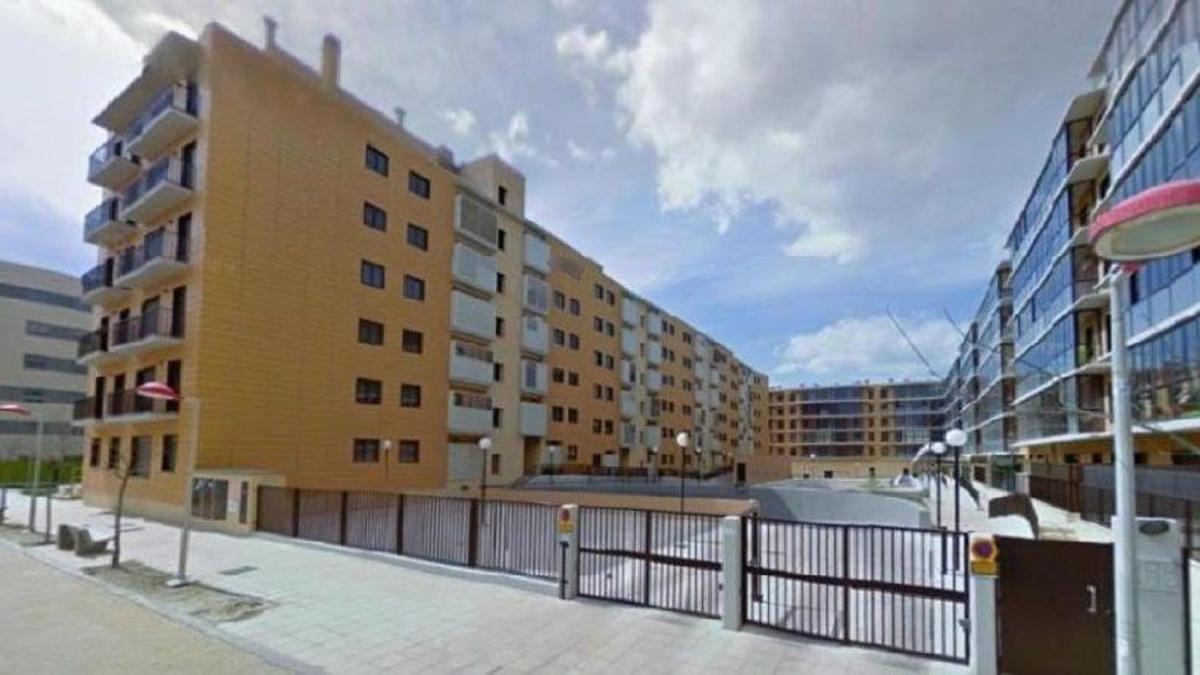 Venta de garaje en Calle de Un Americano en París , Zaragoza photo 5