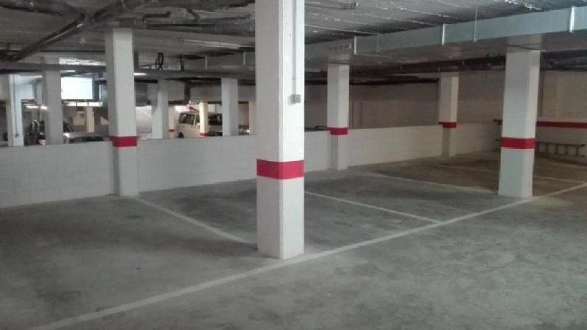 Venta de garaje en Calle Mallorca , Sant Boi de Llobregat photo 2