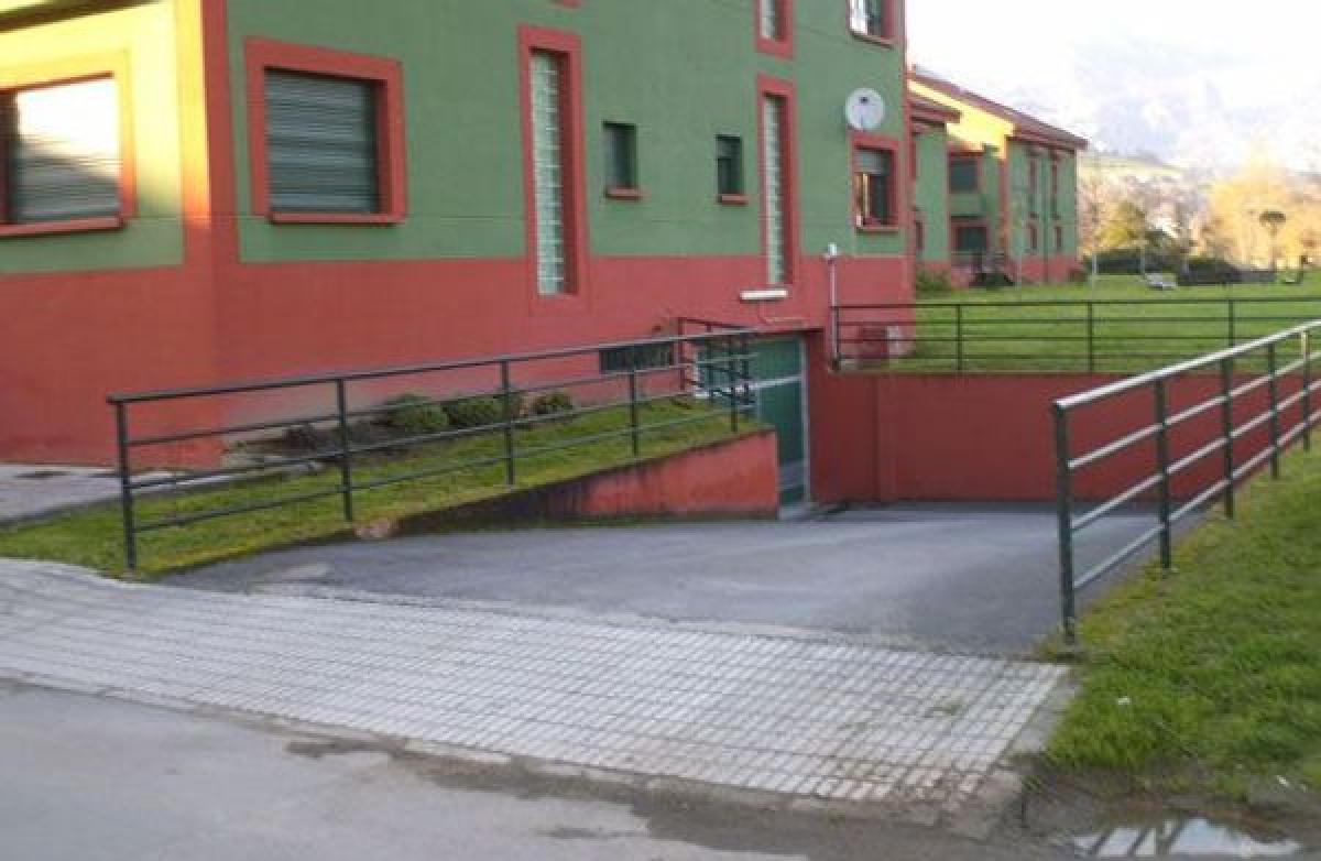 Venta de garaje en , Arriondas photo 3