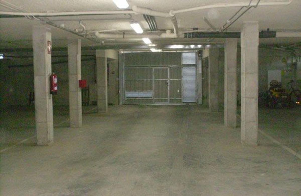 Venta de garaje en , Arriondas photo 5