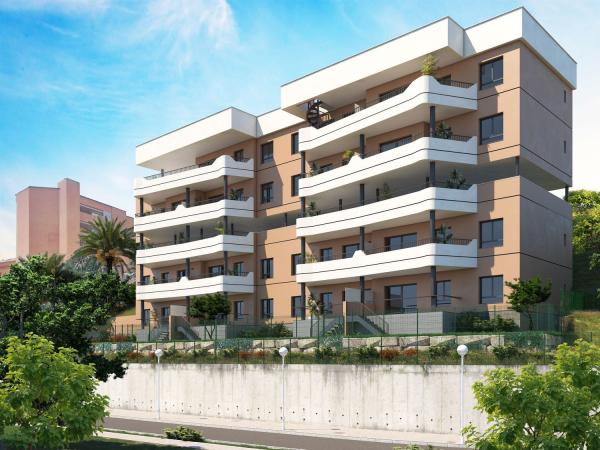 Piso en venta en Maria de las Mercedes s/n, Fuengirola photo 1