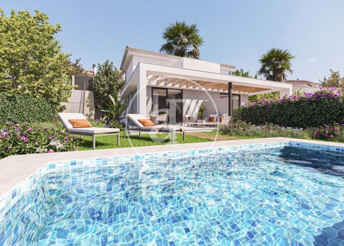 Venta de chalet adosado en  Avenida Les Violetes , Manacor photo 4