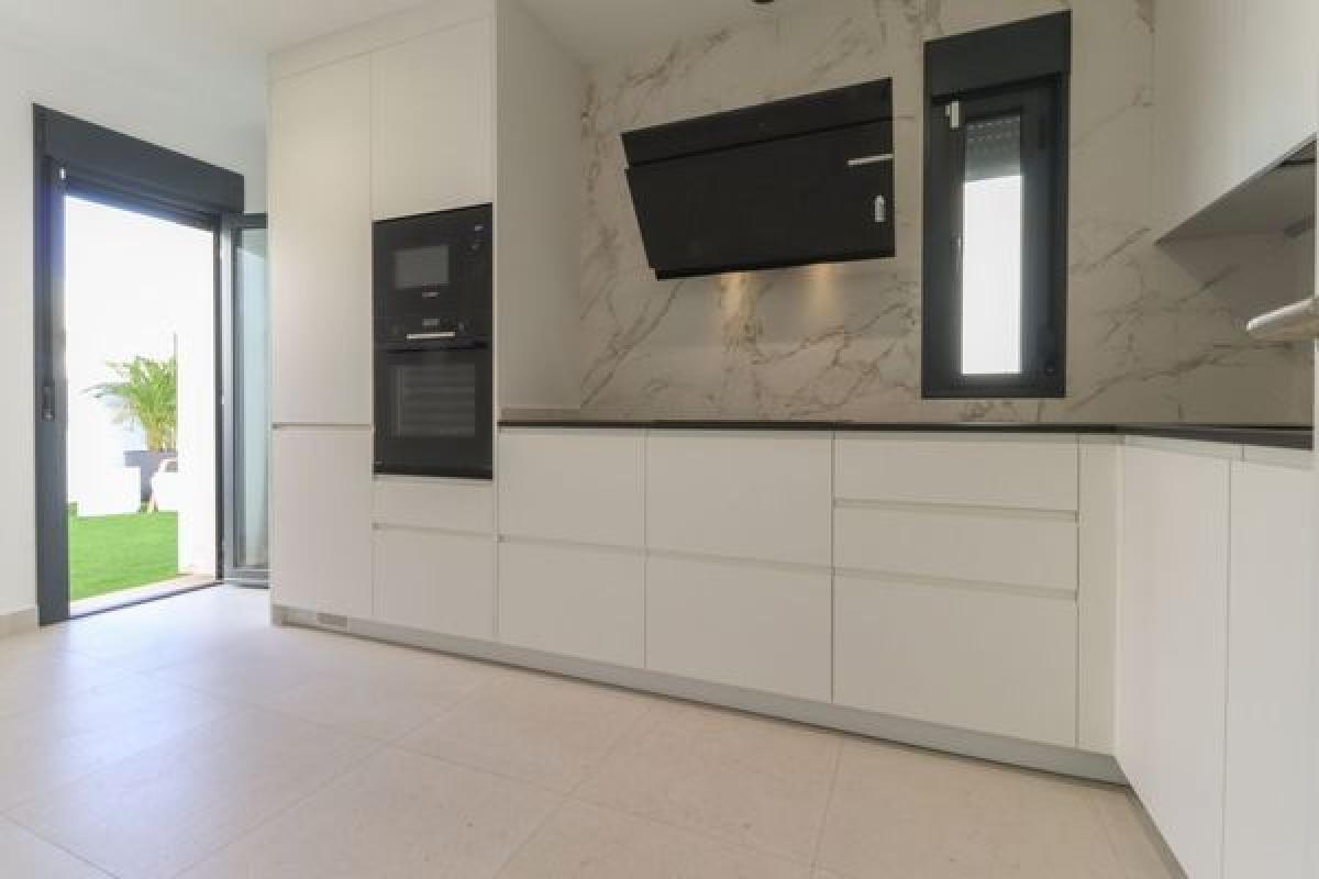 Продажа отдельного шале в Calle Juan de Juni, 34, Лас-Пальмас-де-Гран-Канария photo 5