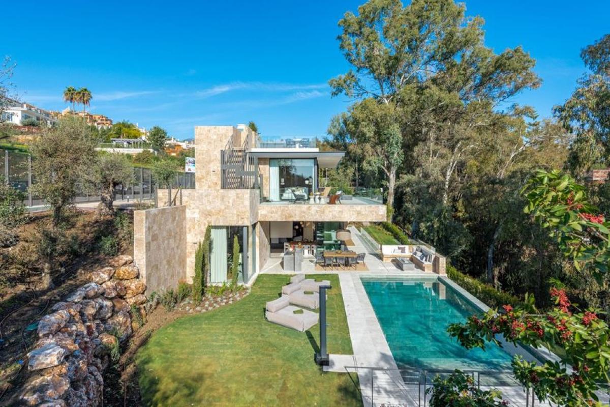 New construction Villa en La Cerquilla in Marbella photo 2
