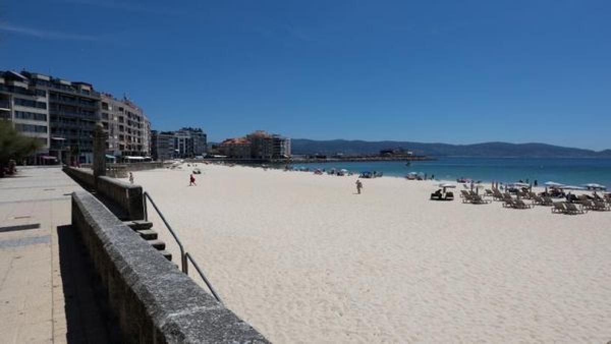 Venta de piso en Calle Ramón Cabanillas, Sanxenxo
 photo 3