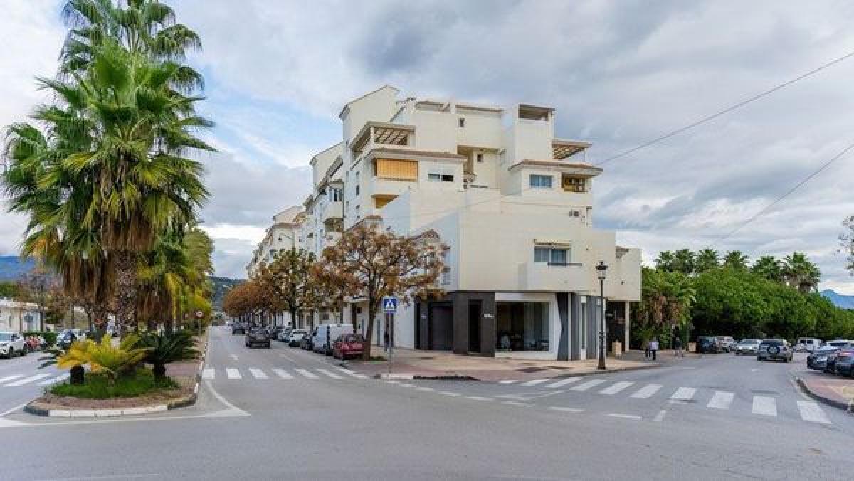 Obra nueva Promoción Garajes Málaga Avda Puerta Del Mar en Estepona (Revista) photo 3