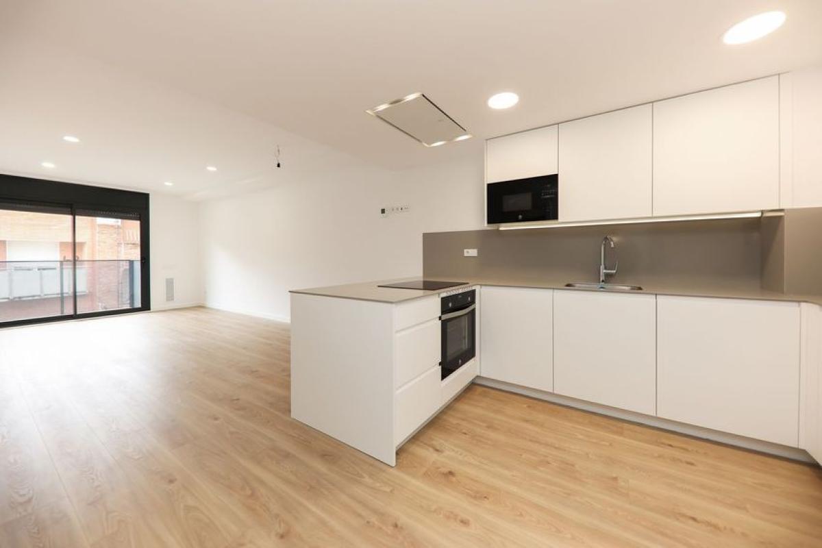 Sale of apartment in Josep Fiter, 40, Cornellà de Llobregat
 photo 2