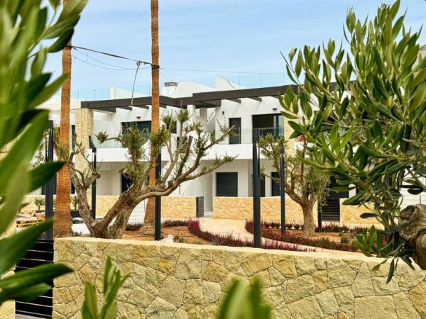 Nowa konstrukcja mieszkaniowa Apartamentos y villas nuevas en Punta Prima w Orihuela thumbnail 2