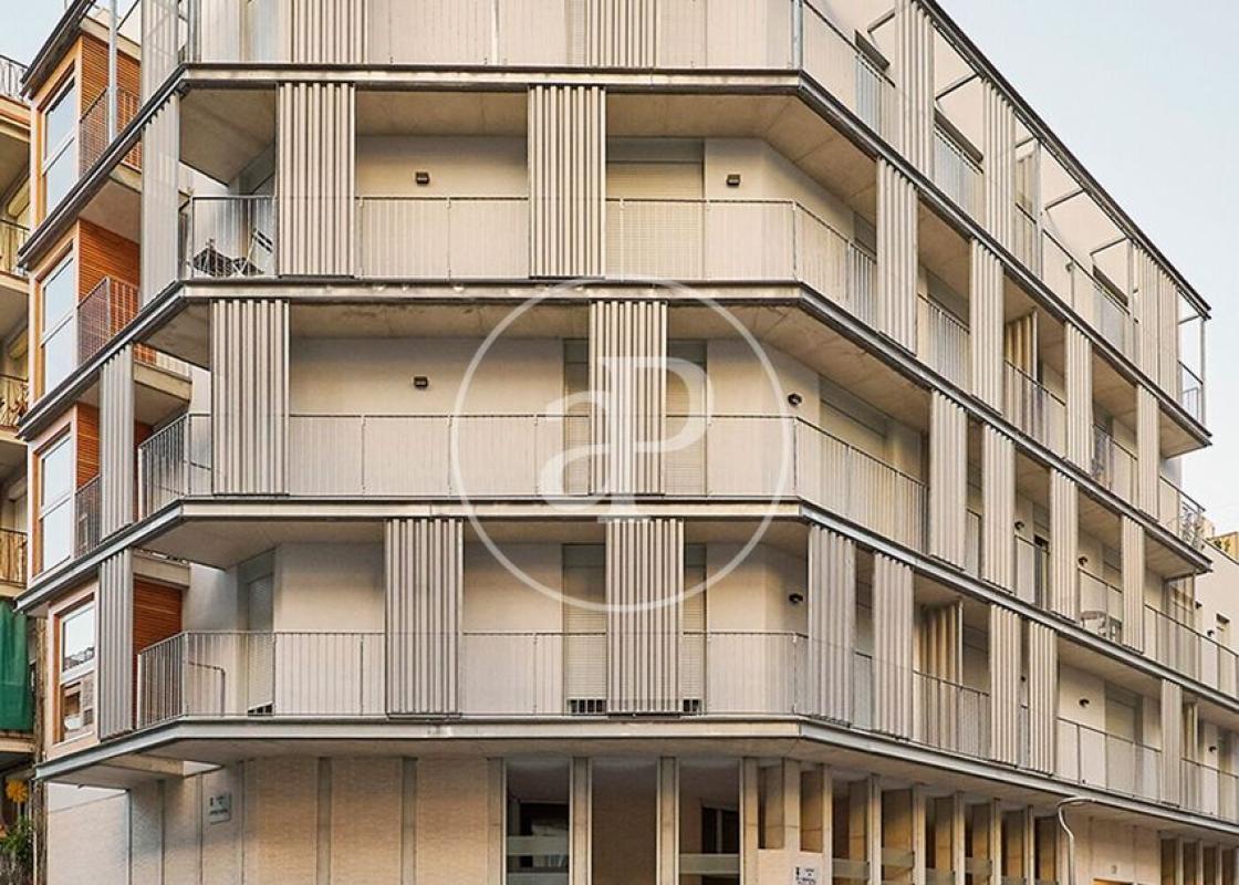 Venta de duplex en Calle Pi i Margall s/n, Hospitalet de Llobregat photo 2