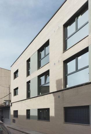 Promoción Edifici Sant Joan Abadesses obra nueva en Olot photo 4