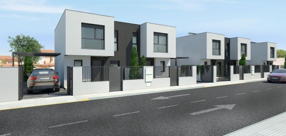 Obra nueva Chalets pareados e independientes en los Llanos de Griñón en Ugena (Revista) photo 3