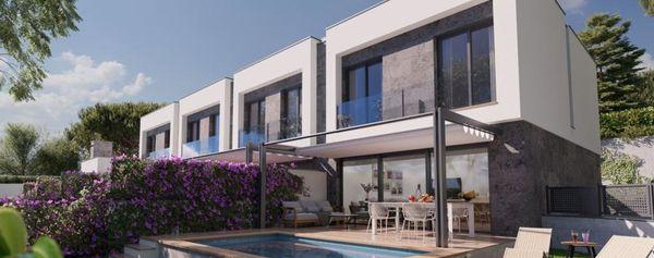 Semi-detached house for sale in  Calle Agaró, 10 , Castell-Platja d'Aro photo 1