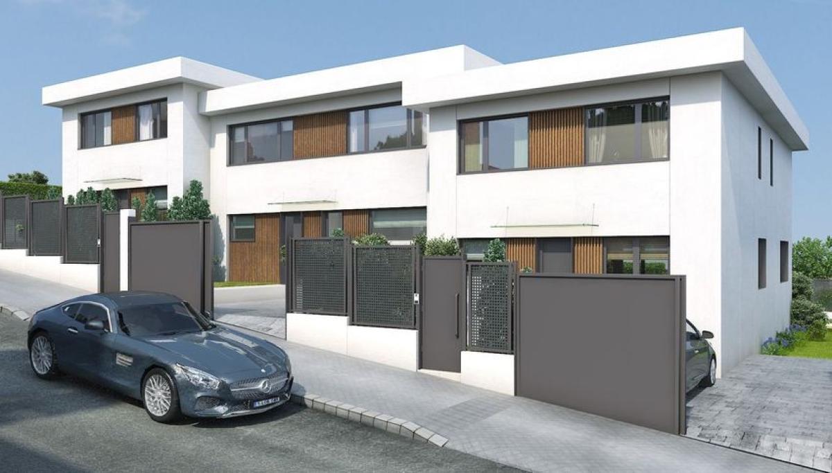 Venta de chalet adosado en Ruperto Chávarri, 1 , Pozuelo de Alarcón photo 2