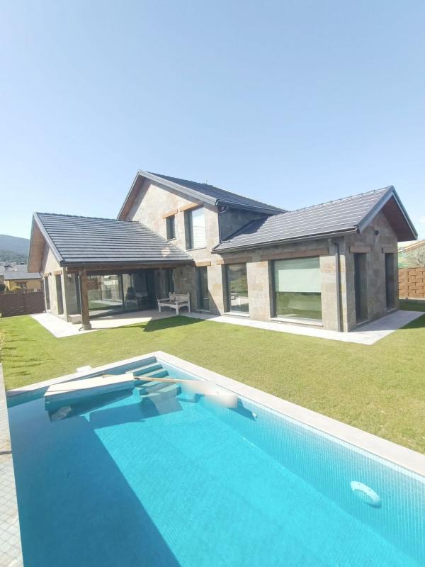 Sale of independent chalet in Calle Alcalde Don Leoncio Mateos, 31, El Espinar
photo 5