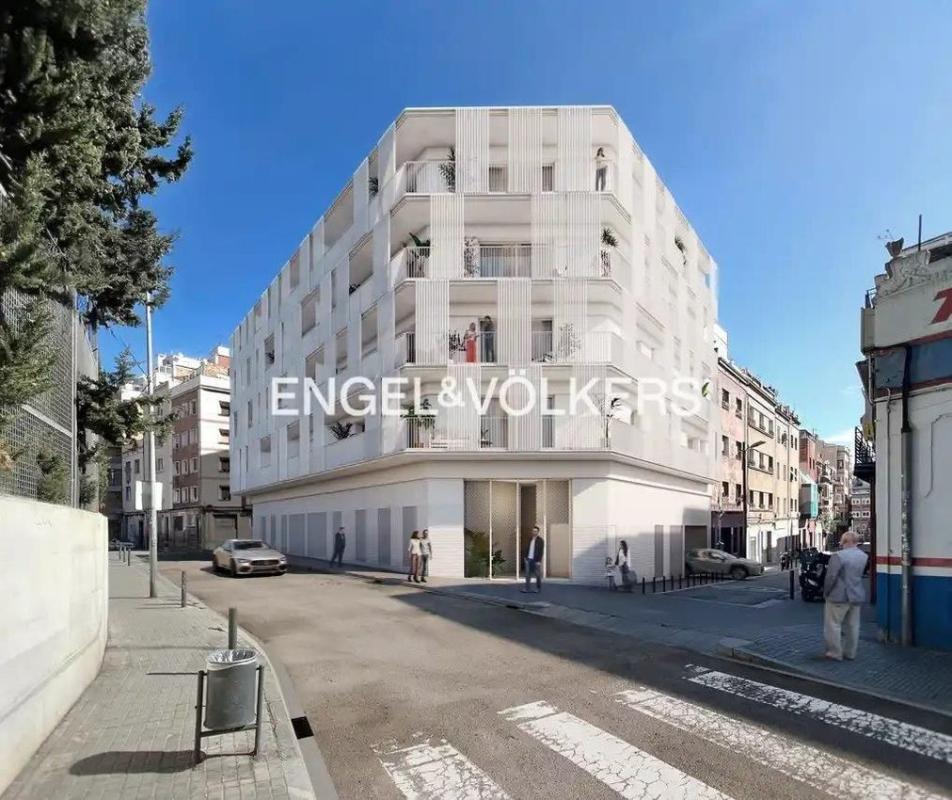 Obra nueva Travessera de Collblanc en Hospitalet de Llobregat (Revista) photo 2