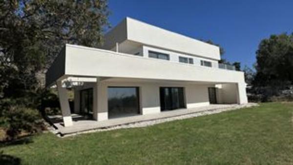 Продажа новостроек Mirafloresvillas в городе Miraflores de la Sierra photo 2