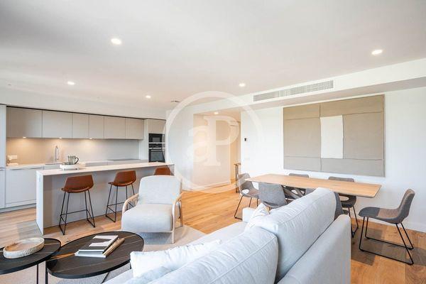 Piso en venta en  Plaza d'Octavià, 8, Sant Cugat del Vallès photo 4