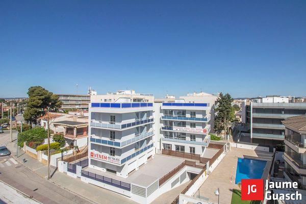 Piso en venta en Avenida de Montserrat, 23, Torredembarra
photo 1