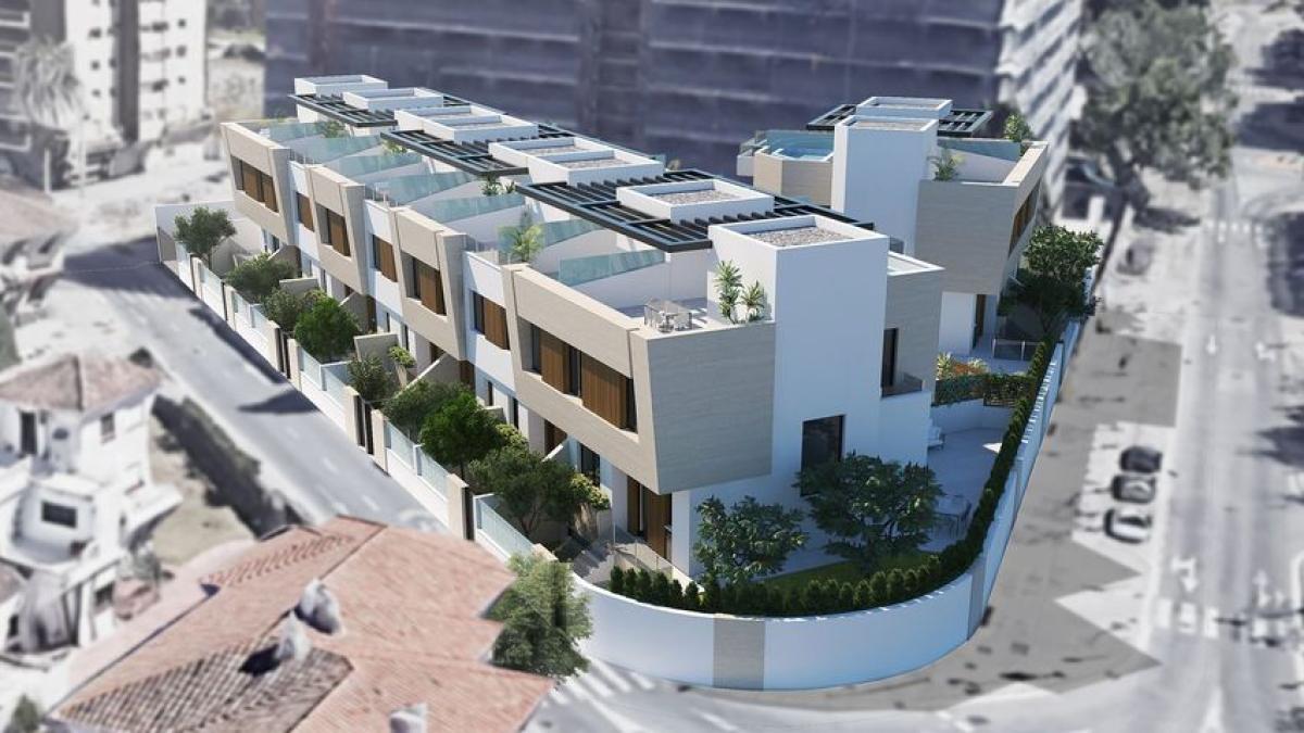 Sprzedaż szeregowego domku w Calle Héroes de Baler, 2 , Fuengirola photo 2