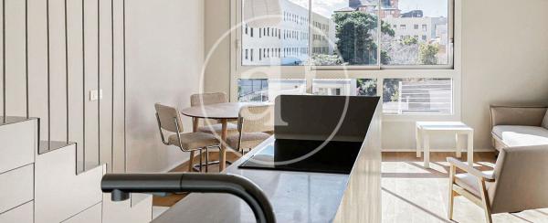 Duplex en venta en Calle Sant Felip i Roses, 49, Badalona thumbnail 1