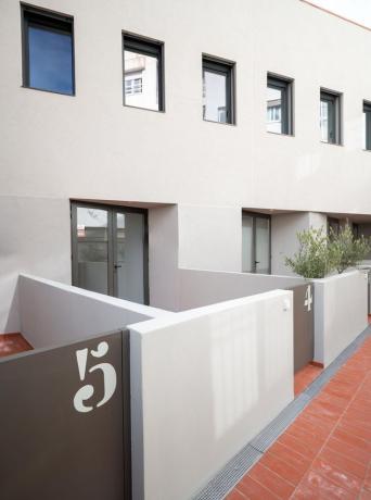 Dom w zabudowie bliźniaczej na sprzedaż w Calle Alella, 44 , Santa Coloma de Gramenet thumbnail 1
