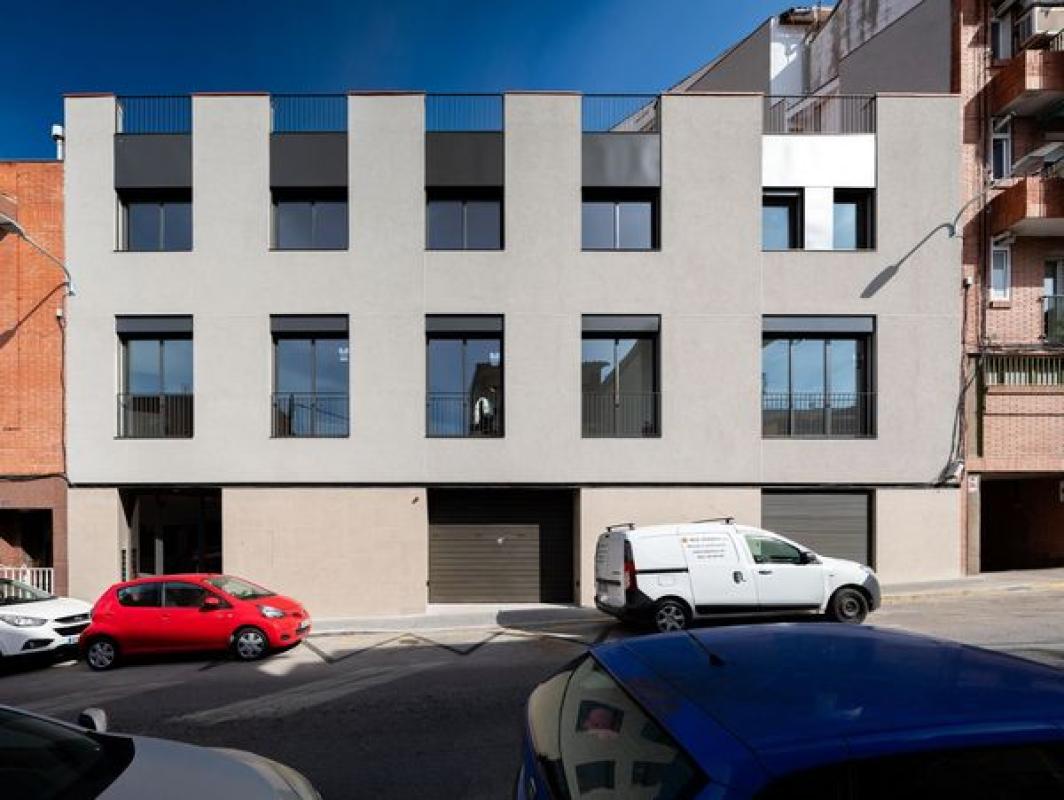 Obra nueva Centre Alella 44-46 Santa Coloma en Santa Coloma de Gramenet (Revista) photo 3