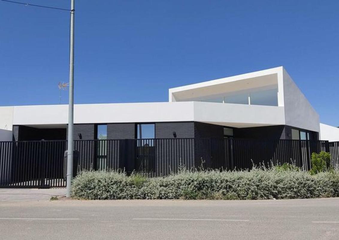 Sale of townhouse in Calle Bielorusia, 20 , Ciudad Real photo 3