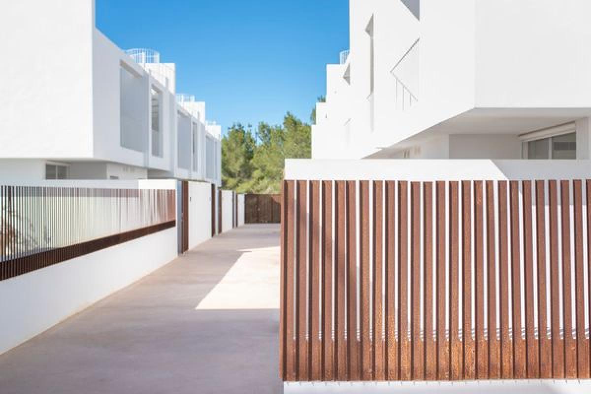 Obra nueva Bay Garden en Sant Antoni de Portmany (Revista) photo 4