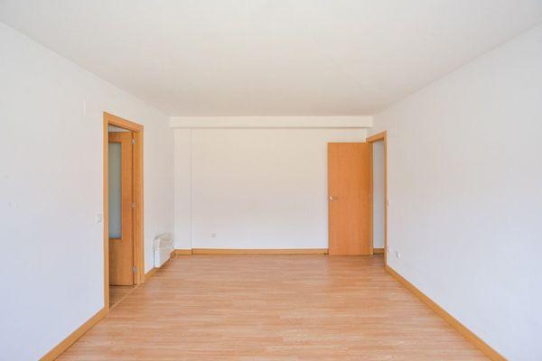 Apartment for sale in , La Bisbal d'Empordà thumbnail 2