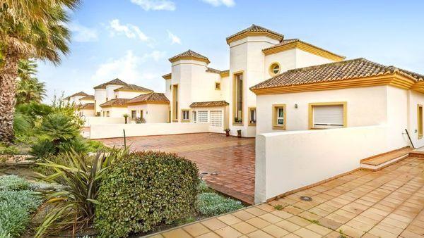 Garage for sale at Urbanización San Roque Club , Sotogrande thumbnail 2