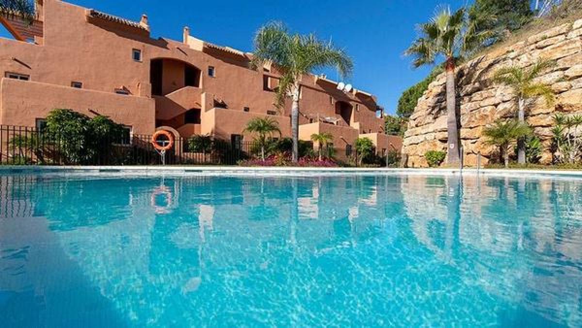Obra nueva Lagos De Santa María en Marbella (Revista) photo 4