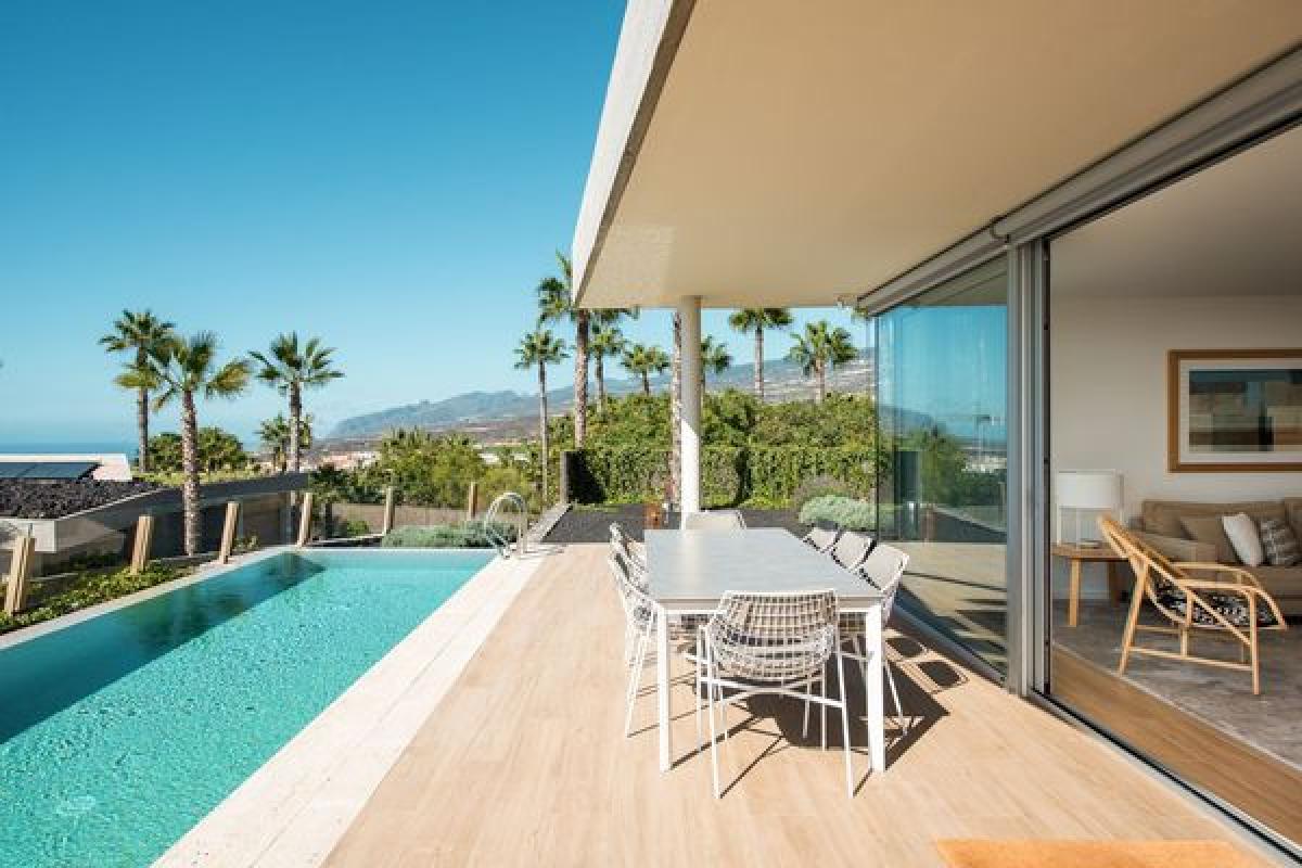 Obra nueva Las Villas del Tenis en Guia de Isora (Revista) photo 4