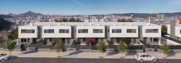 Chalet adosado en venta en Calle La Dinamita Kalea Txacolin Kalea s/n , Barakaldo photo 1