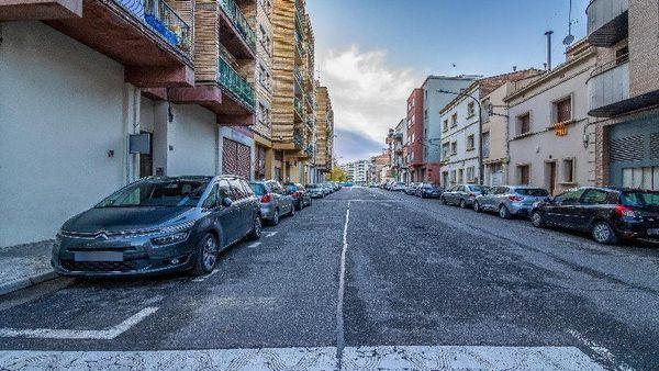 Apartment for sale in  Calle del Ripollès, Lleida photo 4