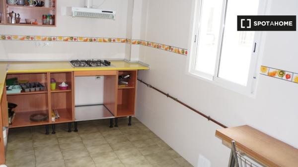 Piso en alquiler en , Sevilla thumbnail 2