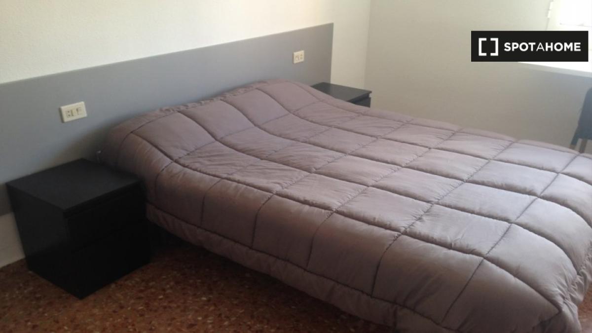 Properties for sale and rent in Spain photo 1