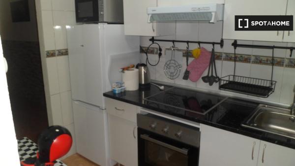 Se alquila habitación en piso de 3 dormitorios en Burjassot, Valencia photo 4