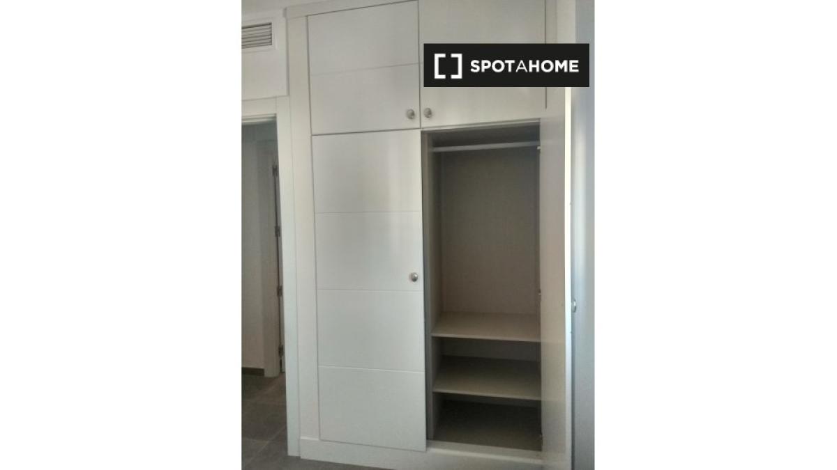 Недвижимость на продажу и в аренду в Испании photo 2