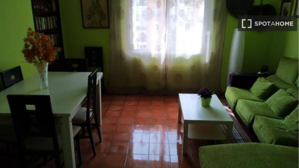Piso en alquiler en , seville photo 1