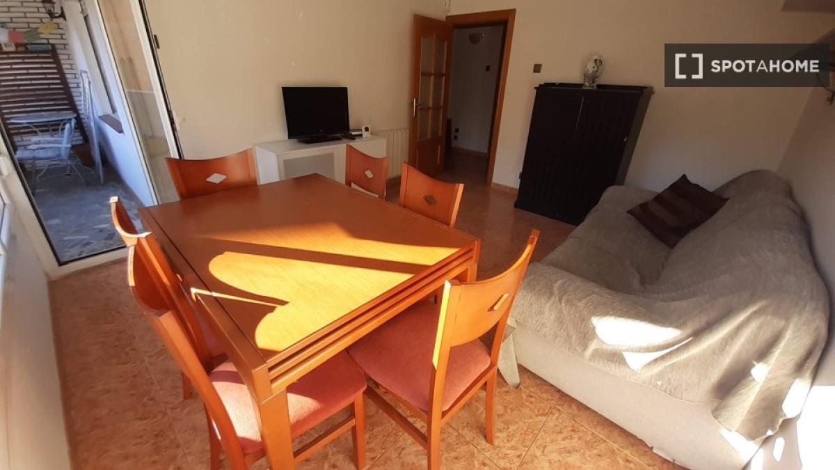 Недвижимость на продажу и в аренду в Испании photo 4