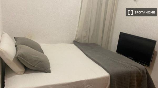 Piso en alquiler en , Barcelona photo 3