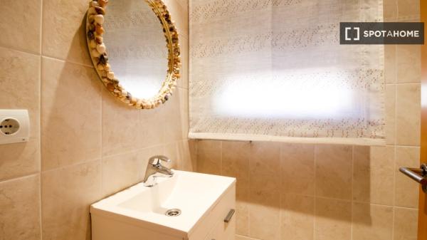 Piso en alquiler en , Santander photo 4