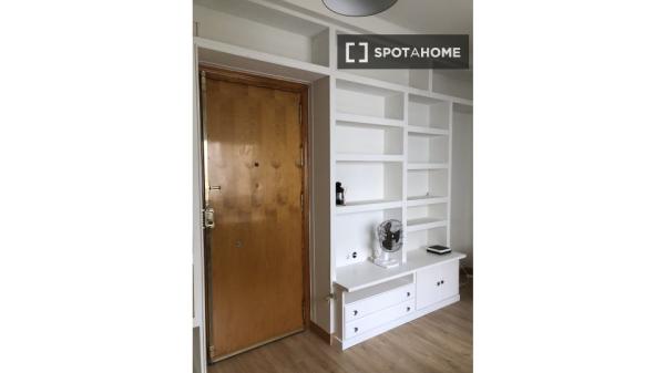 Estudio en alquiler en , Madrid photo 4