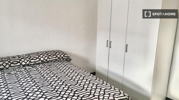 Habitación en piso compartido en Zaragoza thumbnail 1